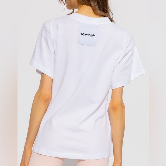 Victoria Beckham X Reebok Womens Tshirt Tee Size XS White Logo Crew Neck Classic - Picture 2 of 9